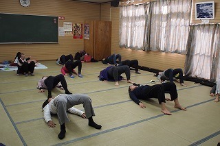 180209yoga(4).jpg
